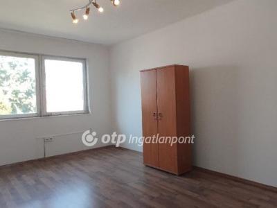 Eladó családi ház Jászberény