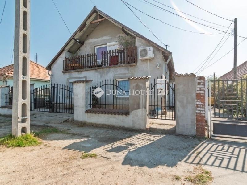 Eladó ikerház Gyál