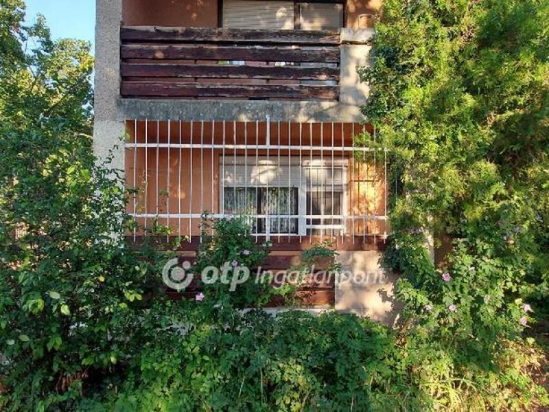 Eladó lakás Kunszentmárton