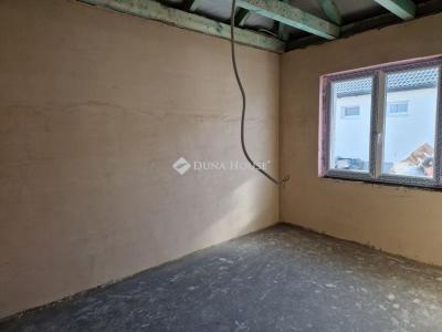 Eladó családi ház Monor