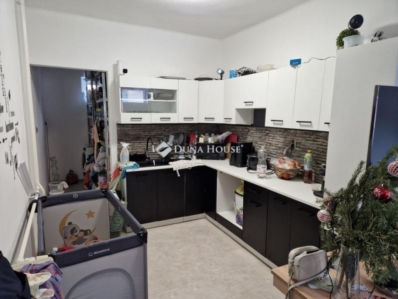 Eladó családi ház Monor