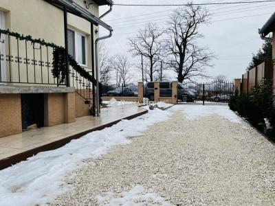 Eladó családi ház Monor