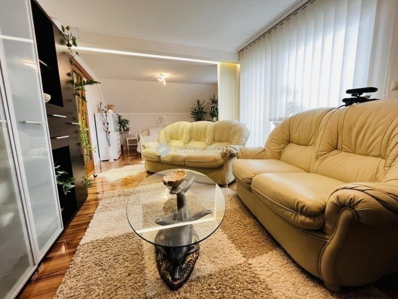 Eladó családi ház Monor