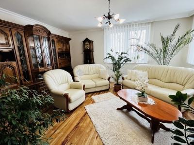 Eladó családi ház Monor