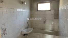 Eladó családi ház Monor