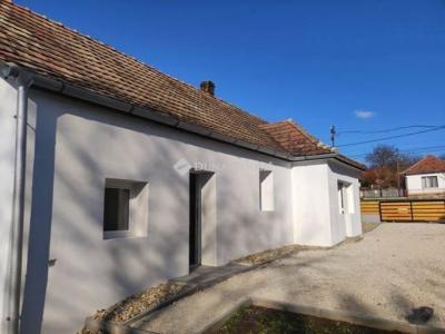 Eladó családi ház Kánya