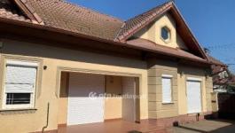 Eladó családi ház Jászberény