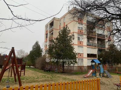 Eladó lakás Törökszentmiklós