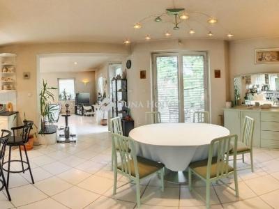 Eladó családi ház Budapest