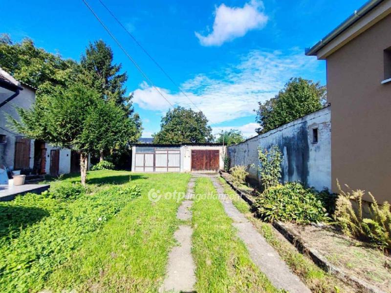 Eladó családi ház Csorna