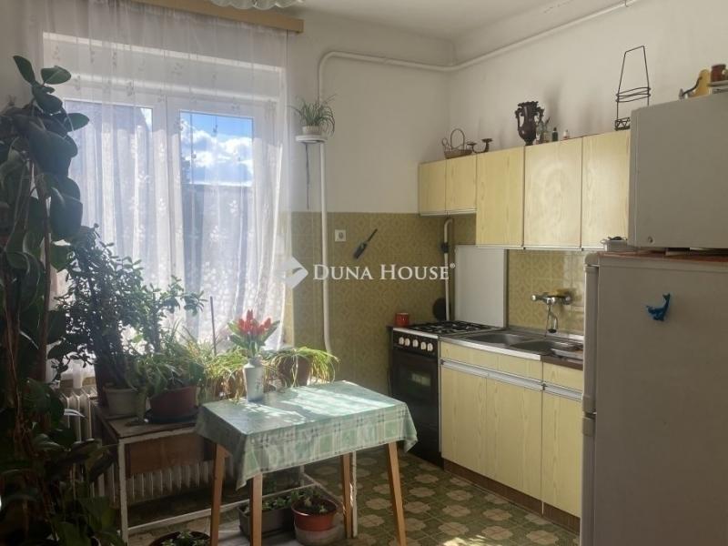 Eladó családi ház Monor