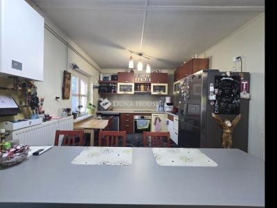 Eladó családi ház Pécel