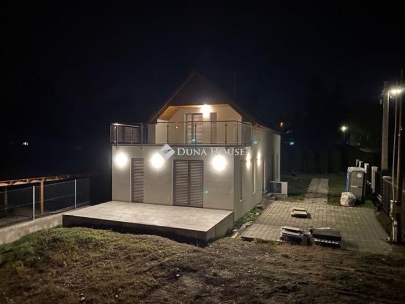 Eladó családi ház Őrbottyán