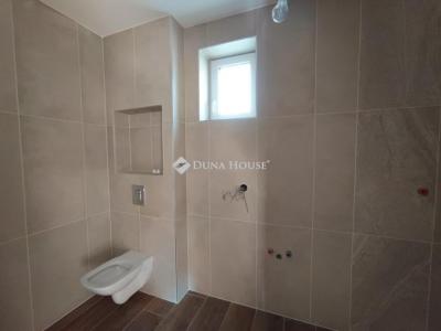 Eladó családi ház Őrbottyán