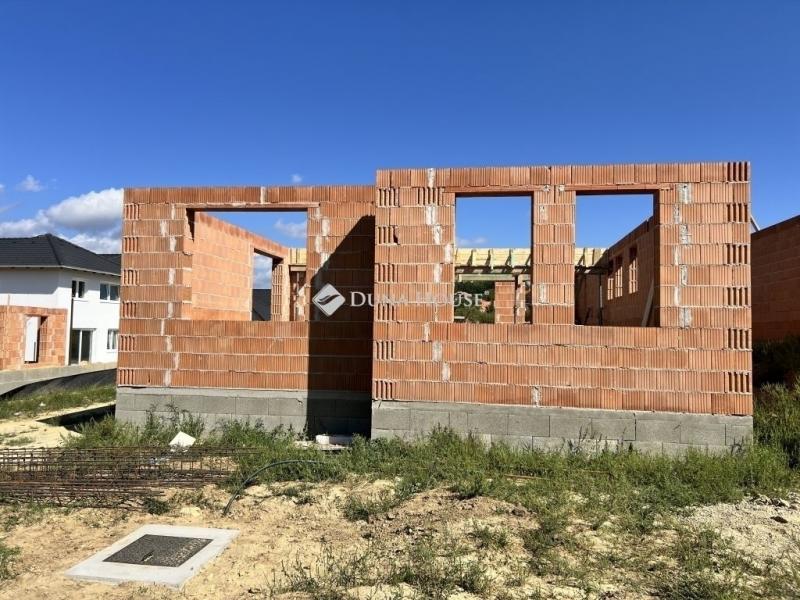 Eladó családi ház Őrbottyán