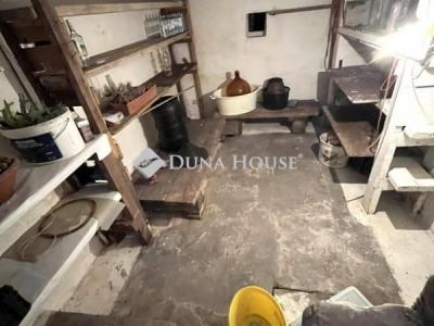 Eladó családi ház Budapest