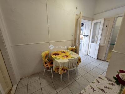 Eladó lakás Tiszafüred