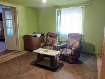 Eladó családi ház Csongrád