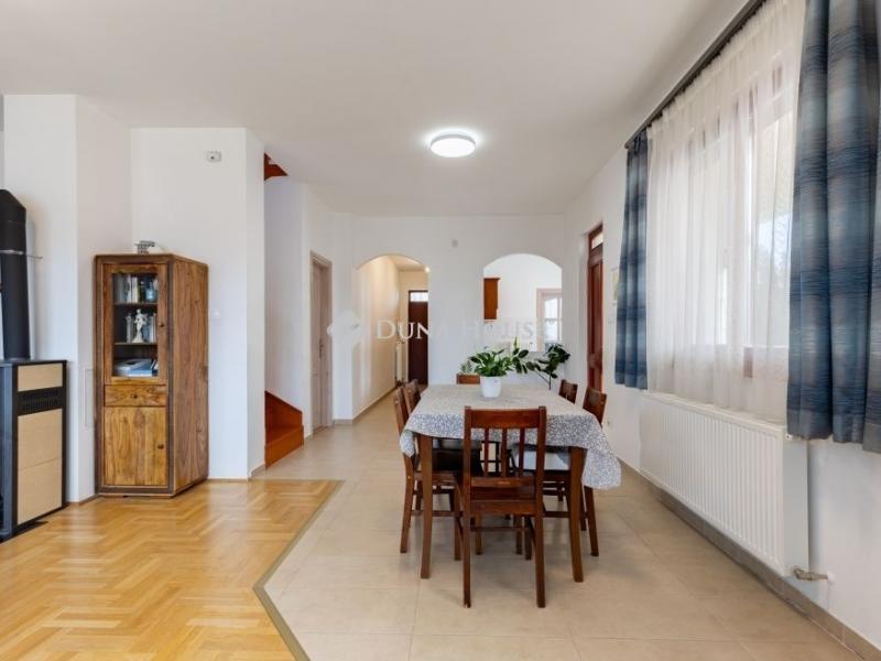 Eladó családi ház Budapest