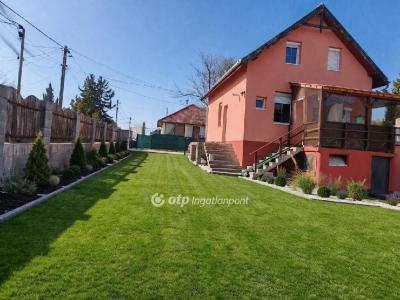 Eladó családi ház Szigethalom