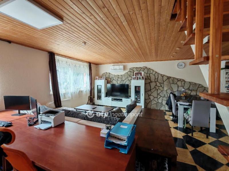 Eladó családi ház Szigethalom