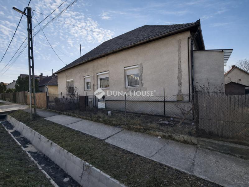 Eladó lakás Gyömrő