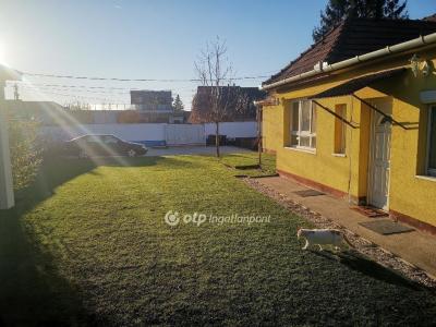 Eladó családi ház Budapest