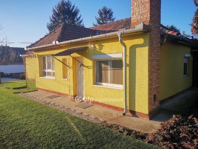 Eladó családi ház Budapest