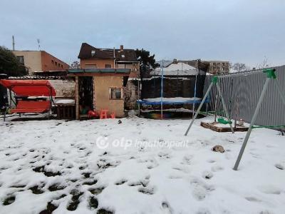 Eladó családi ház Budapest