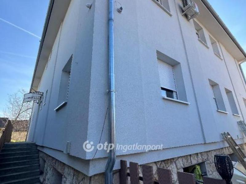 Eladó családi ház Budapest