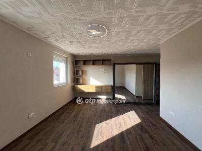 Eladó családi ház Budapest