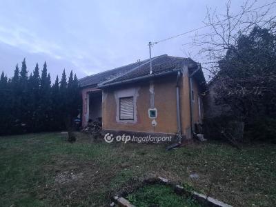 Eladó családi ház Budapest