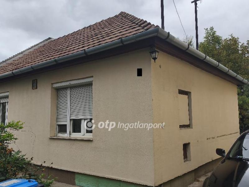 Eladó családi ház Budapest