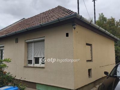 Eladó családi ház Budapest