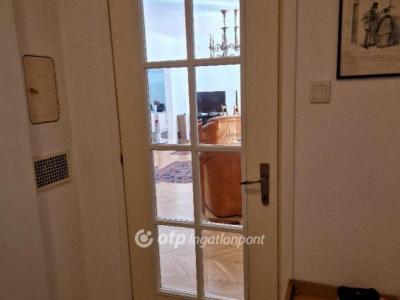 Eladó családi ház Budapest