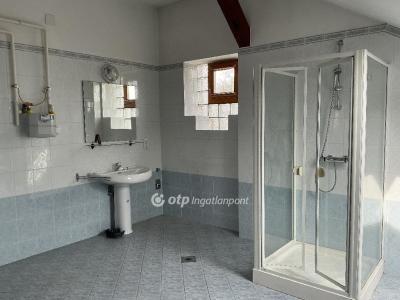 Eladó családi ház Budapest