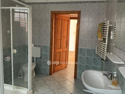 Eladó családi ház Budapest