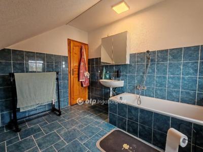 Eladó családi ház Szigethalom