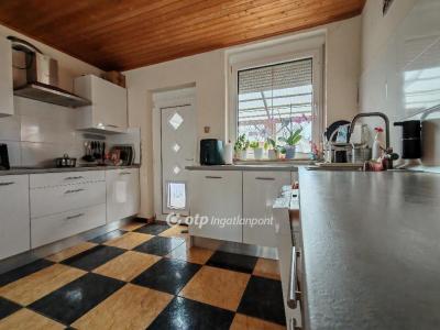 Eladó családi ház Szigethalom