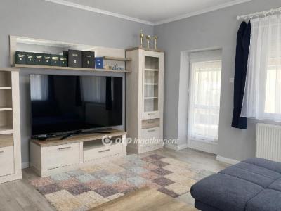 Eladó családi ház Cegléd