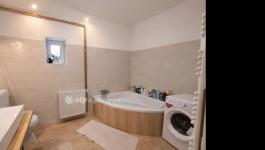 Eladó családi ház Bugyi