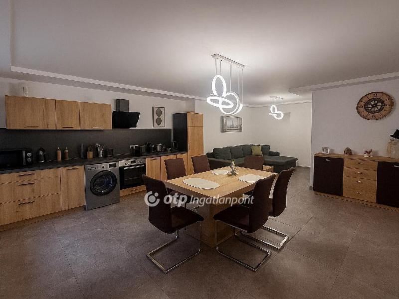 Eladó családi ház Ercsi