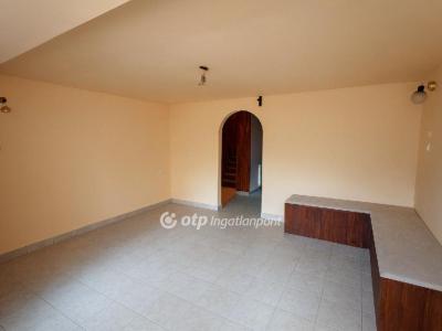 Eladó lakás Perbál