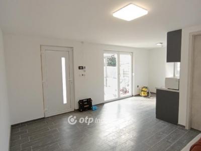 Eladó családi ház Érd