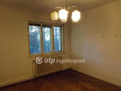 Eladó családi ház Érd