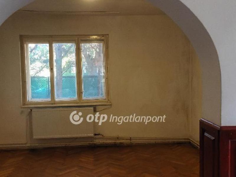 Eladó családi ház Érd