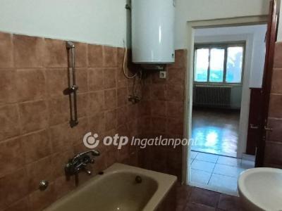 Eladó családi ház Érd