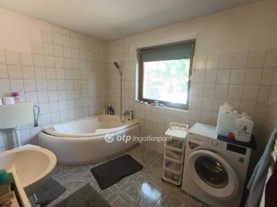 Eladó ikerház Érd