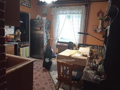 Eladó családi ház Érd