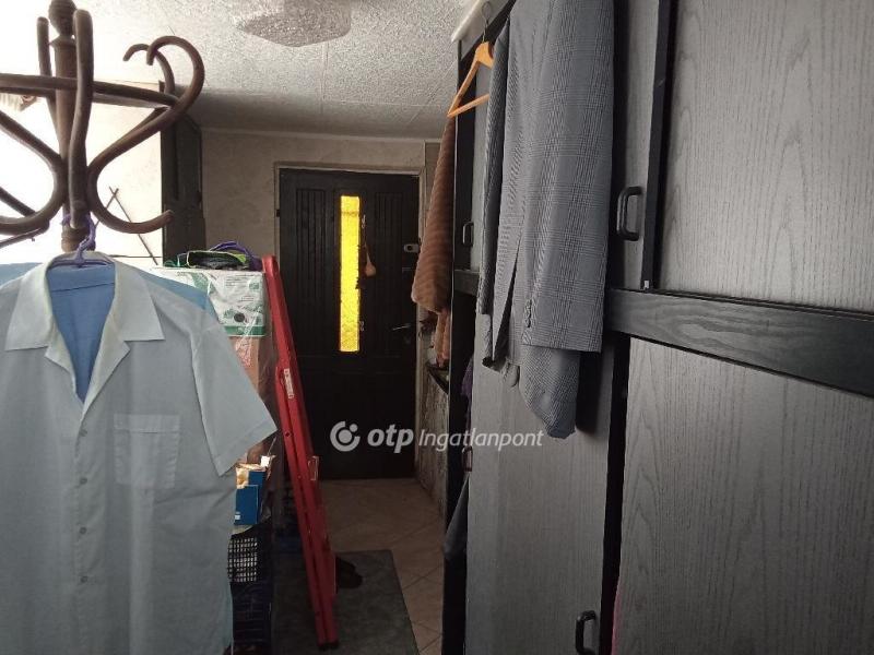 Eladó családi ház Érd